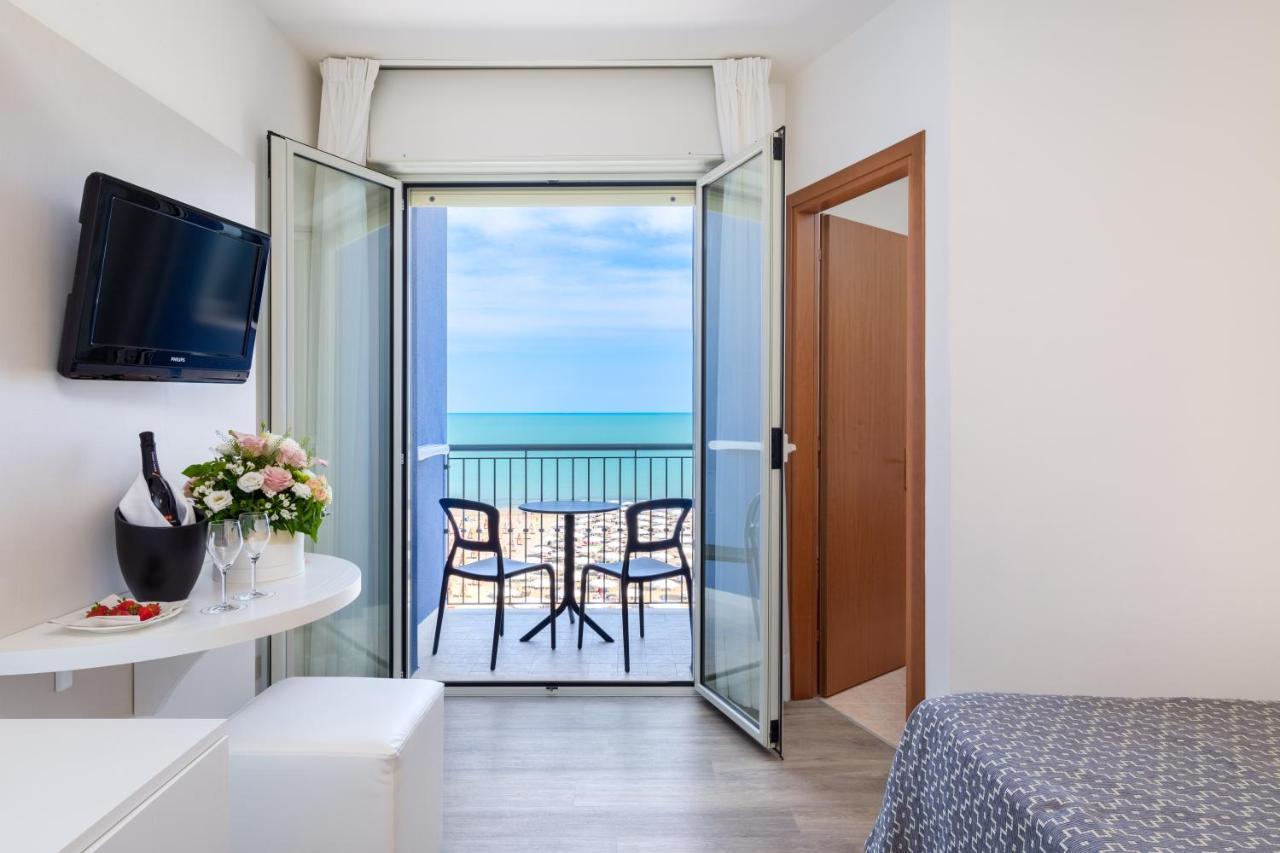 Hotel Nettuno Caorle Exterior photo