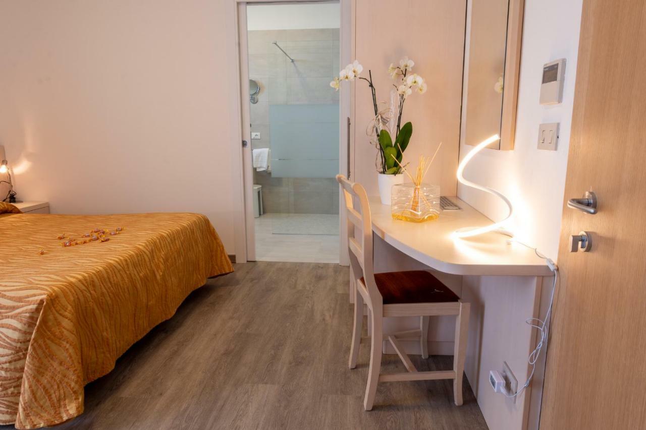 Hotel Nettuno Caorle Exterior photo